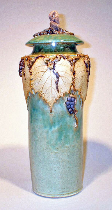 ::tall processed:urn grape mine 120 dpi.jpg